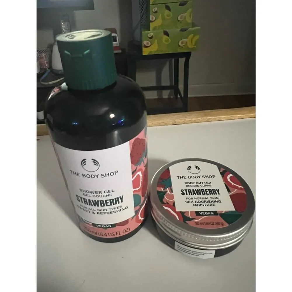 The Body Shop Strawberry Shower Gel & Body Butter - brand new